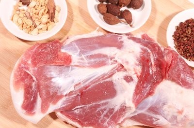 2020年7月2日全国羊肉平均批发价
