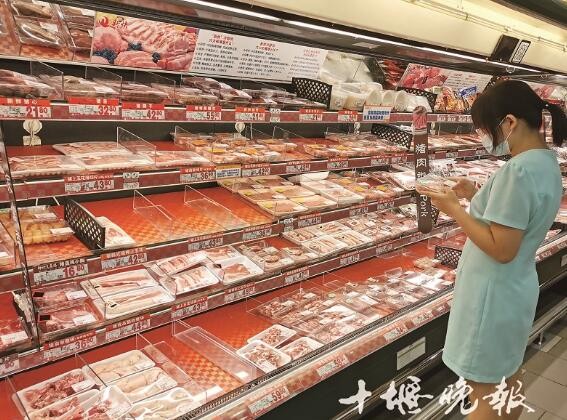 湖北十堰:猪肉价格的反弹有望在明年年初回到疫情爆发前的水平
