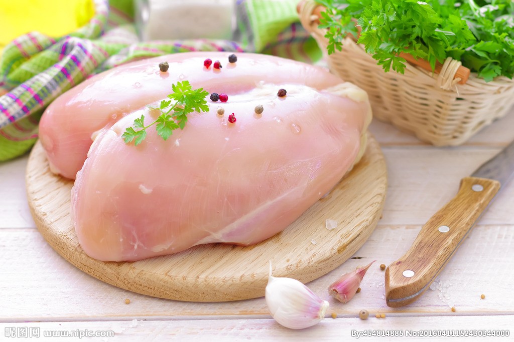 今年以来，猪肉价格上涨了近10%，但鸡肉价格下降了，但仍然不香
