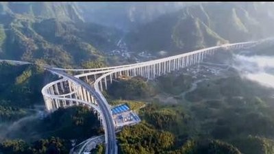 沿着高速看中国:通向小康社会的扶贫之桥和幸福之桥