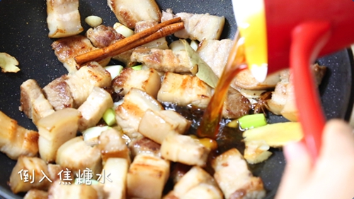 土豆红烧肉的做法