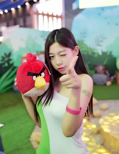 2015ChinaJoy最美女孩之昆仑游戏展 清新甜美气质范~
