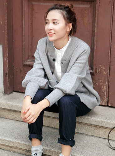 时尚棉服搭+显肩窄 轻松打造出韩剧style。