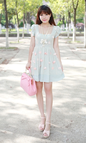 夏季+连衣裙+显瘦 让身材看上去更加完美协调