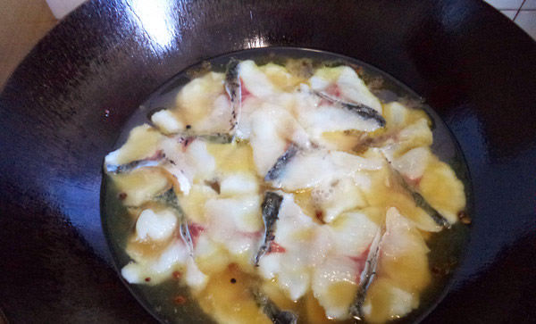 绝味酸菜鱼的做法