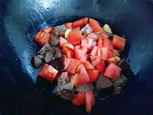 番茄土豆炖牛肉