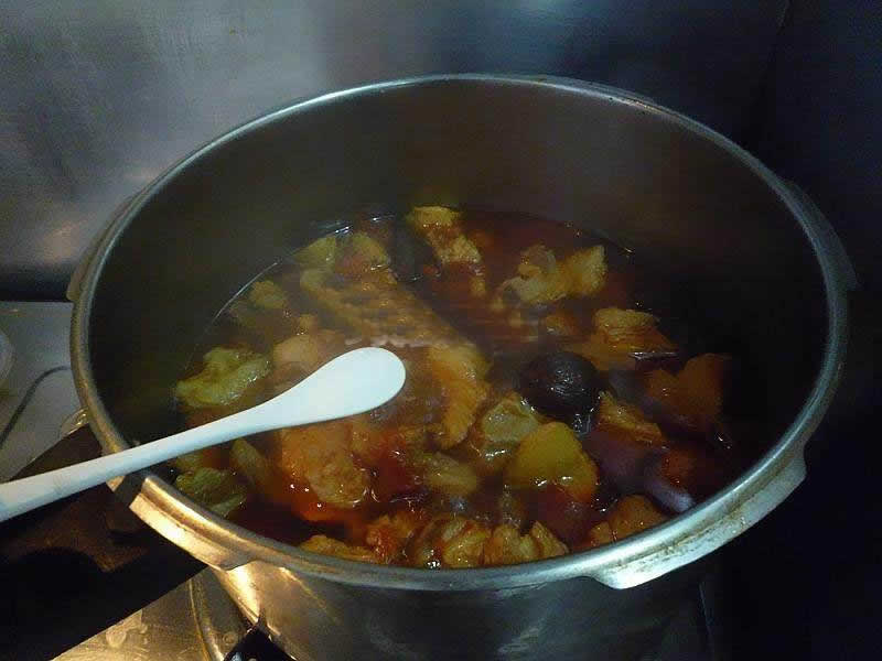 炖牛腩