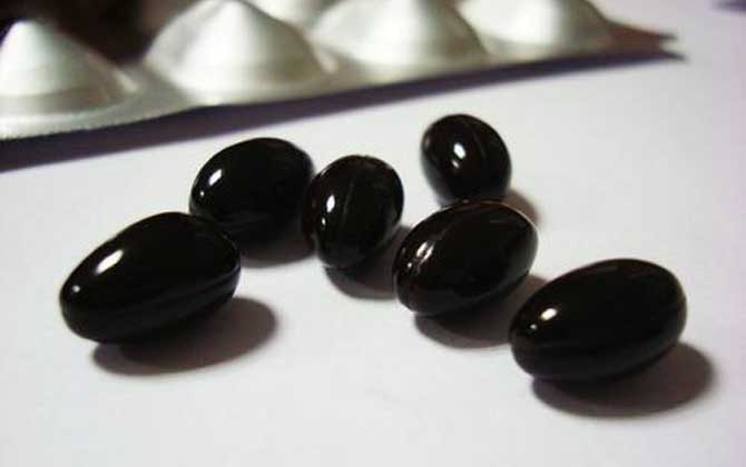 蜂胶软胶囊的功效及正确食用方法