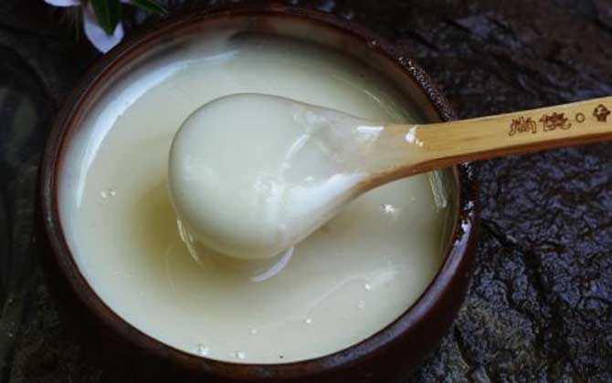 椴树蜂蜜的功能、功效及食用方法