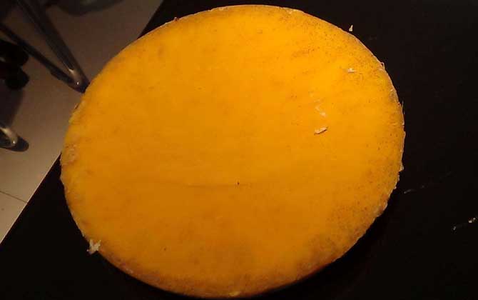 蜂蜡是由什么成分制成的？