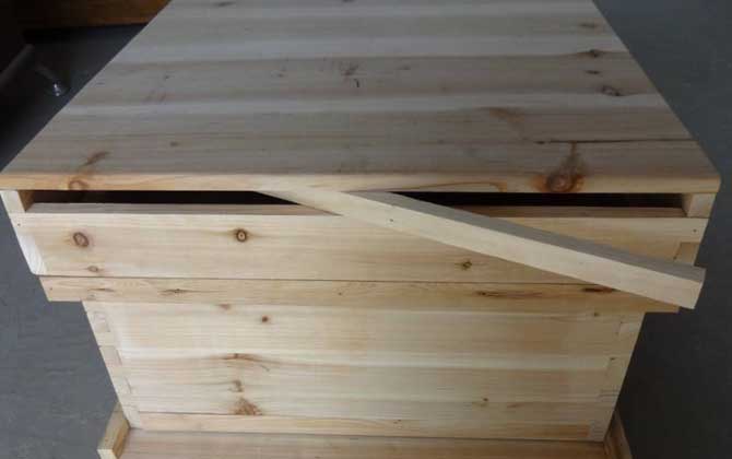 蜂箱的类型、优缺点