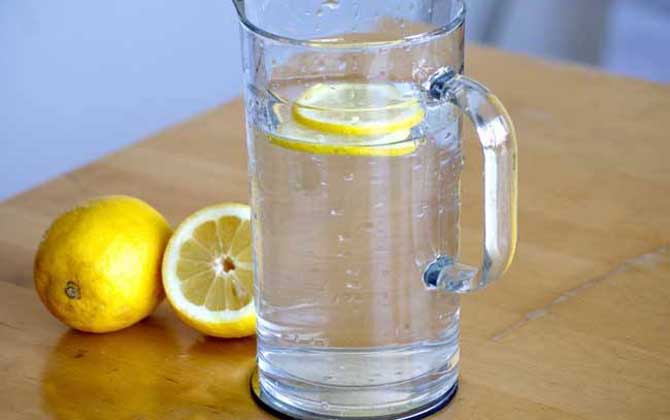 柠檬蜂蜜水的功效及正确饮用方法