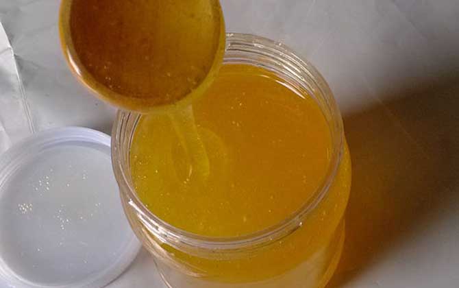 三七蜂蜜面膜的功效及简便方法