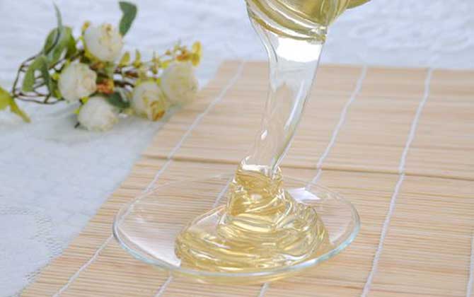 蜂蜜面膜怎么做？试试这些做法，不仅美白祛斑，还保湿！
