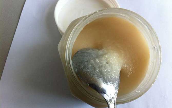 蜂蜜面膜怎么做？试试这些做法，不仅美白祛斑，还保湿！