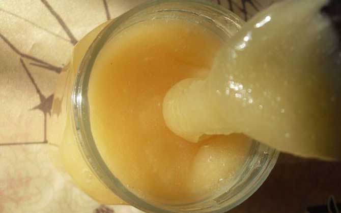 蛋清蜂蜜面膜怎么做？不仅简单，还具有显著的美容效果！