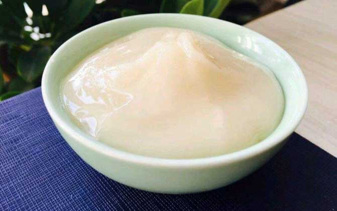 椴树蜜适合谁？这五组定期喝椴树蜜是有好处的！