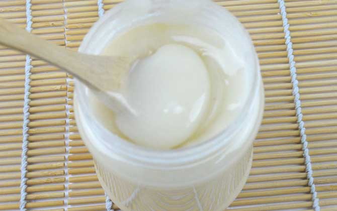 椴树蜜适合谁？这五组定期喝椴树蜜是有好处的！