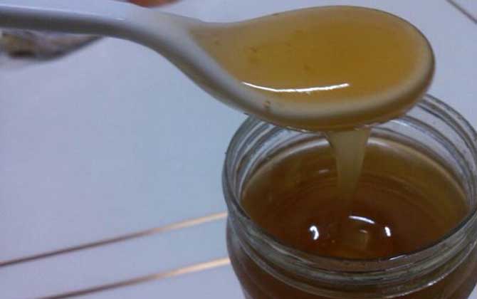 牛奶和蜂蜜有什么作用？不仅能安神助眠，对缓解痛经也很有效！