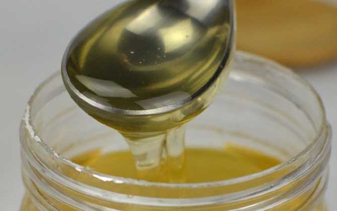 相思蜜的功效和作用是什么？如果经常喝洋槐蜜，这七个好处是脱不了干系的！