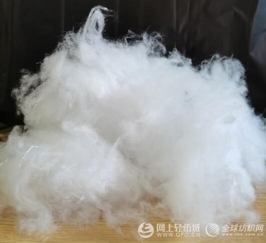 丝棉和羽绒棉的区别 丝棉和羽绒棉哪个好